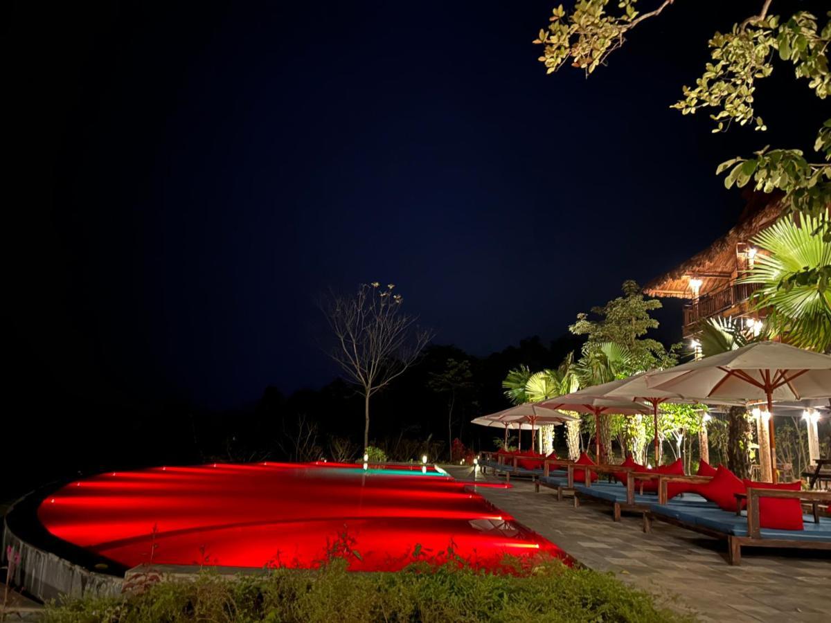 Amigo Pu Luong Hotel Lang Bang Bagian luar foto